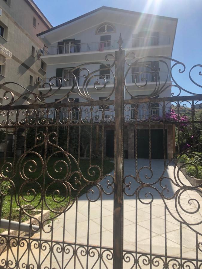 A Casa Di Alice Apartment Orikum Exterior photo